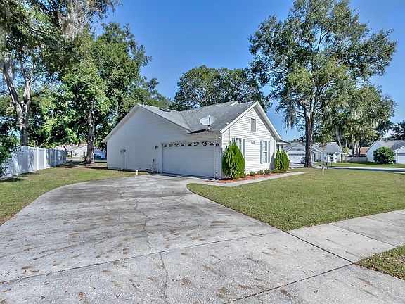 3rd image of 1039 Pocatello Ct