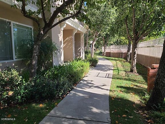 3rd image of 10236 Zelzah Ave Unit 8
