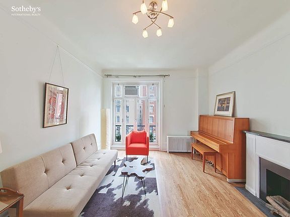 3rd image of 504 Cathedral Pkwy #6B