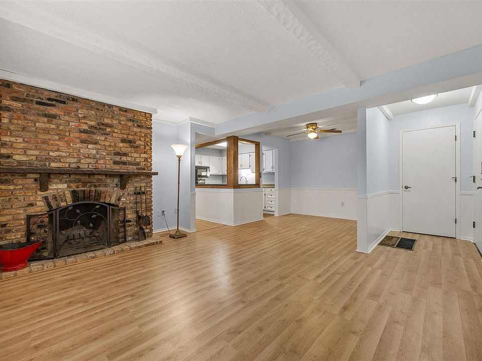 1st image of 1512 1st Ave #C104s