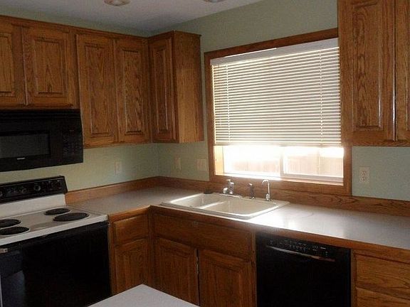 5th image of 4876 N Lakes Edge Pl