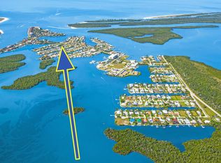 107 Tahiti St, Naples, FL 34113