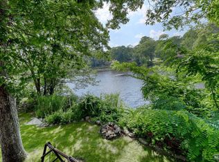 8 Shore Dr, West Milford, NJ 07480