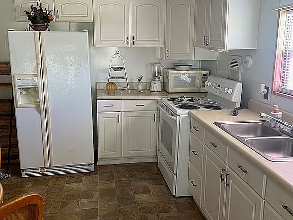 5th image of 780 S Suncoast Blvd #23