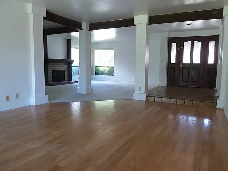 405 Golden West Ave — Photo 3