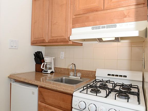 5th image of 1011 Arlington Blvd APT 937S