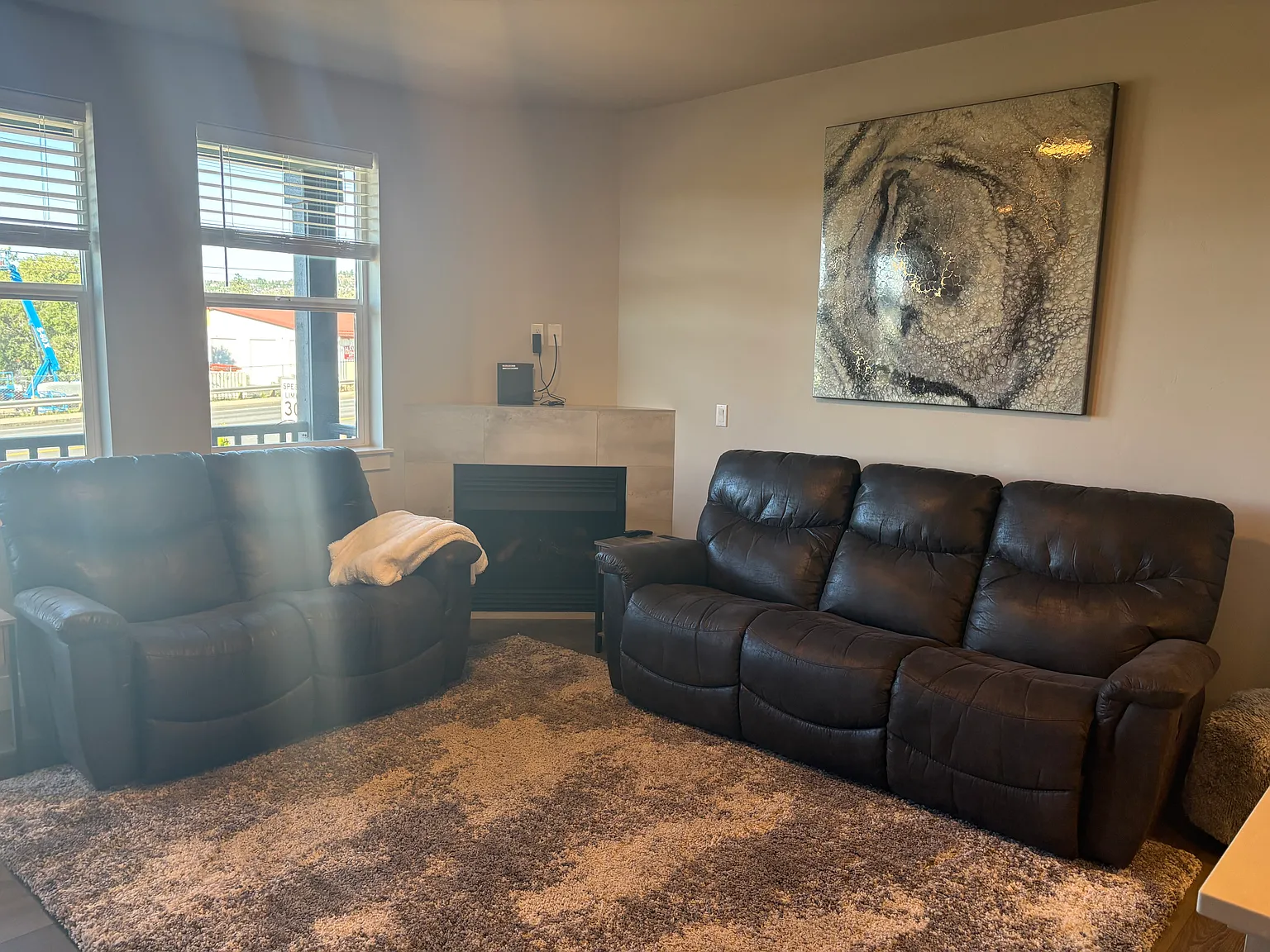 3 bed, 1751 sqft, $3,300 — Photo 4