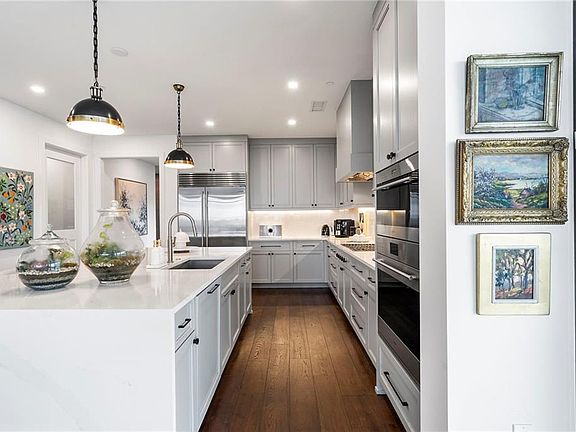 5th image of 2520 Peachtree Rd #1203