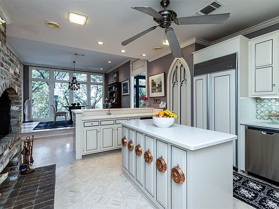 4th image of 1308 Riverview Dr