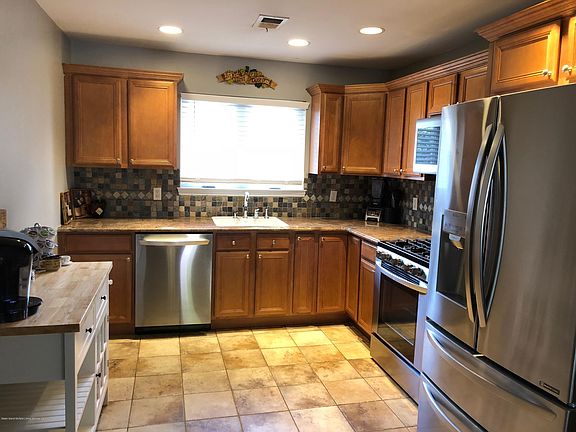 4th image of 15 Brighton St