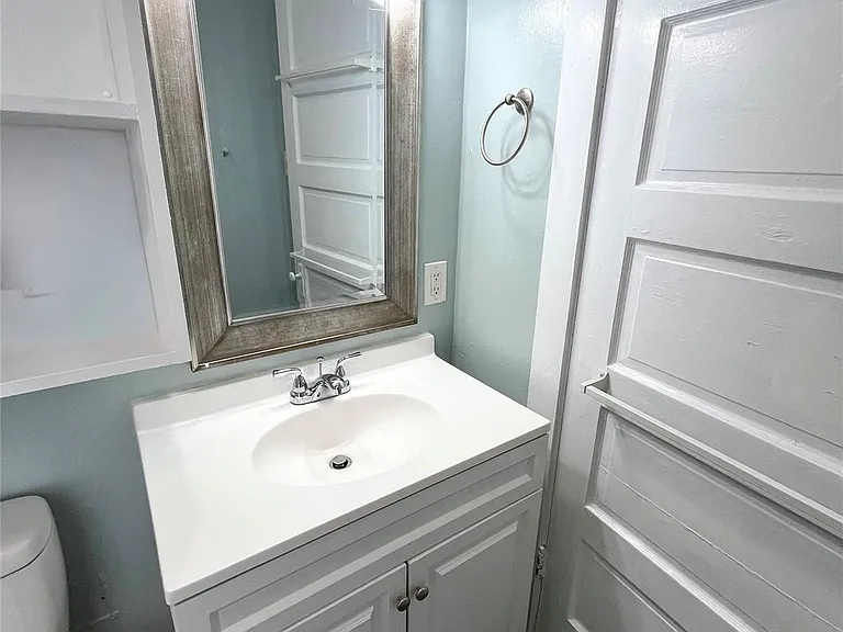 4114 Avenue S 1/2 #B — Photo 10