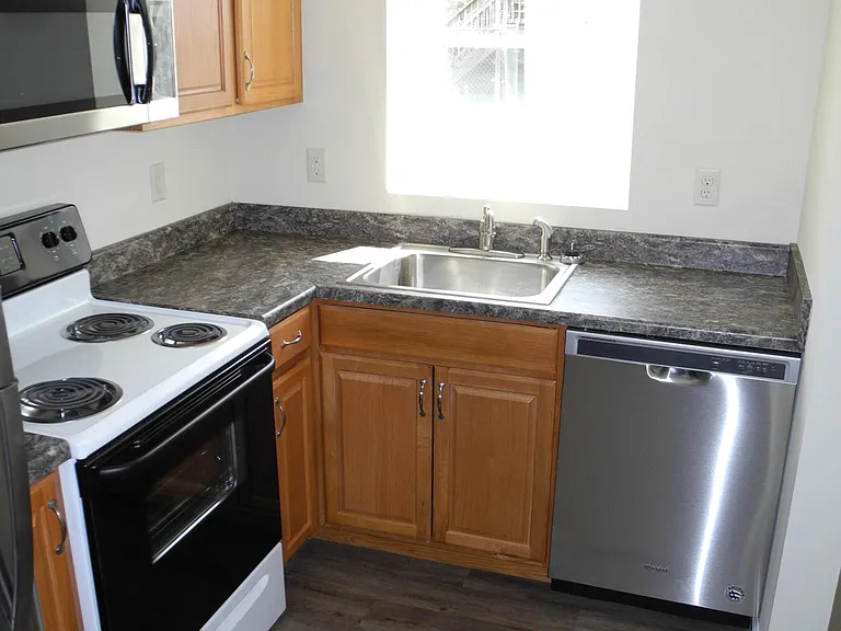 35 S Potomac St #4 — Photo 10