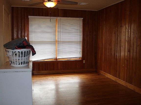 4th image of 119 Pine St