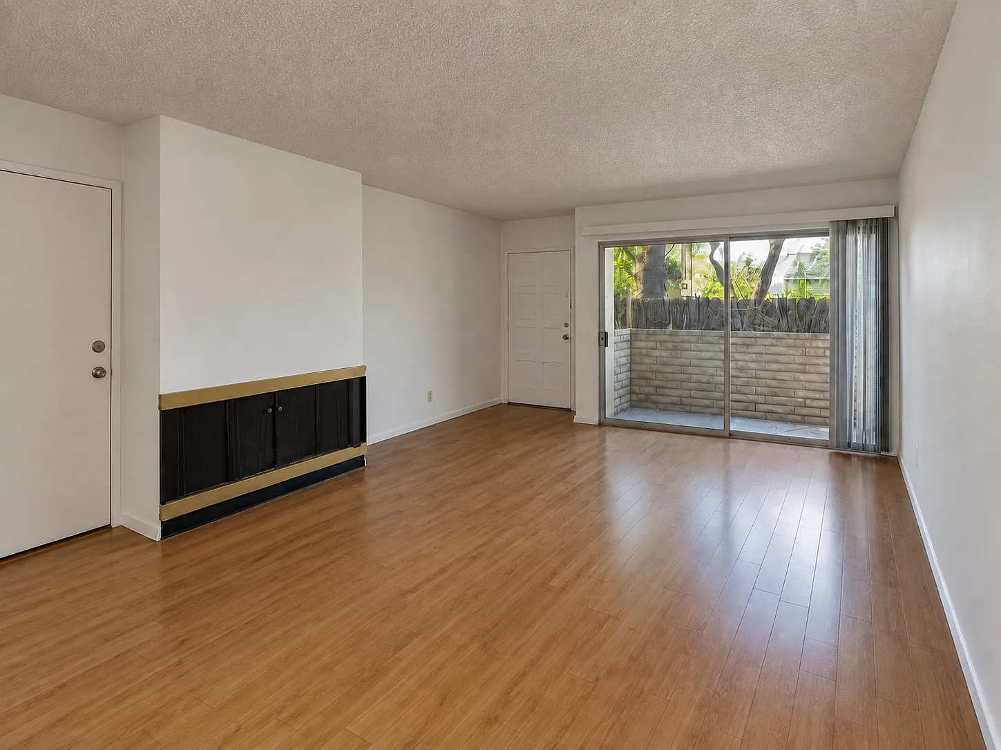 1 bed, 800 sqft, $2,495 — Photo 2