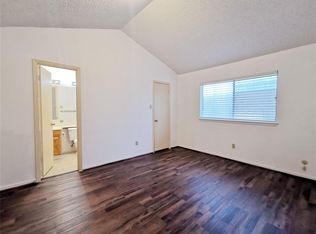 2726 Chimneystone Cir, Sugar Land, TX 77479