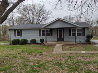 2236 S Mount Pleasant Rd, Greenbrier, TN 37073