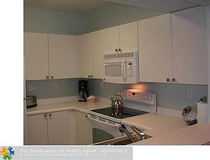 4th image of 3020 NE 32nd Ave APT 1109