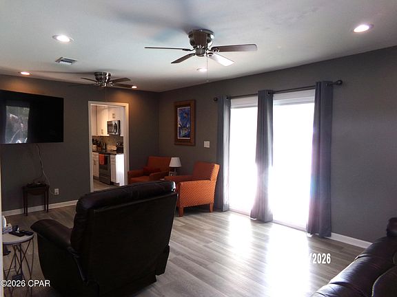 5th image of 109 Arlington Dr