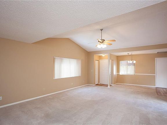 5th image of 425 San Jose Dr