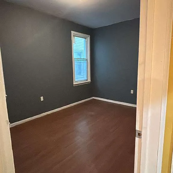 375 6th Ave W #1 — Photo 9