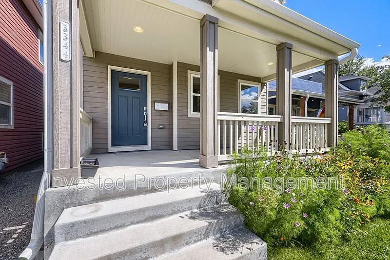 4 bed, 2.5 bath, 2500 sqft, $3,400 — Photo 3
