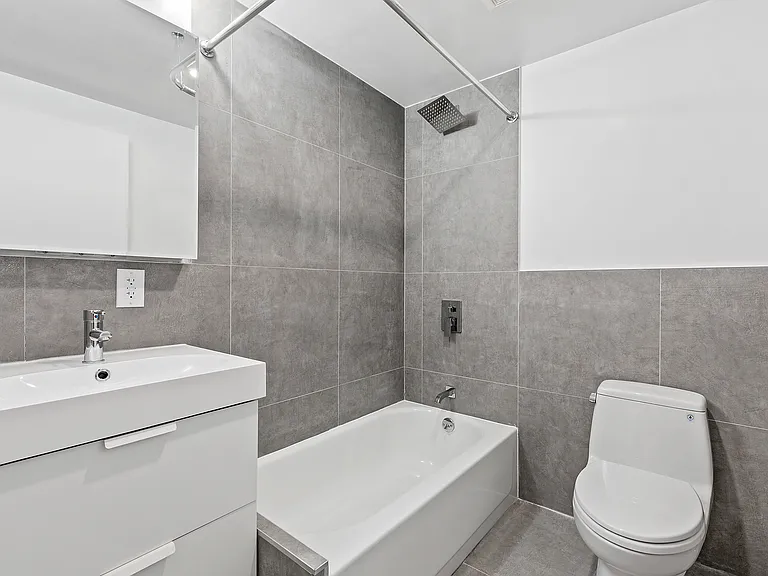 547 Throop Ave #4L — Photo 6