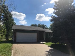 205 S 3rd St, Hiawatha, KS 66434