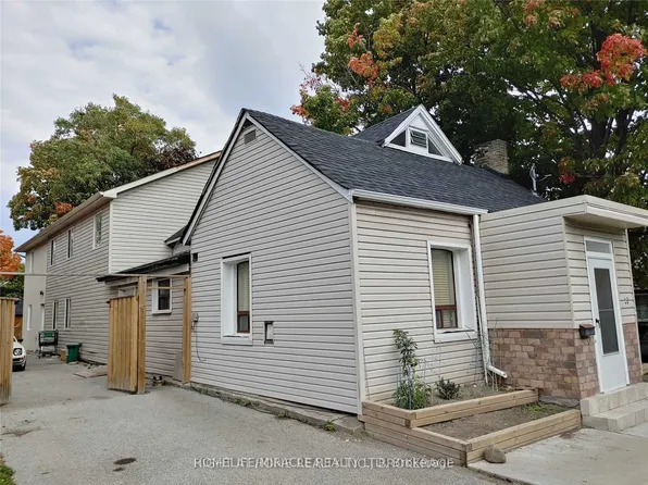 18 Ormerod St #3, Toronto, ON M1B 2Y2