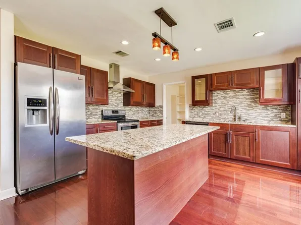 501 Emerald Fields Ln, Kyle, TX 78640