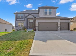 10834 N Corrington Ave, Kansas City, MO 64156
