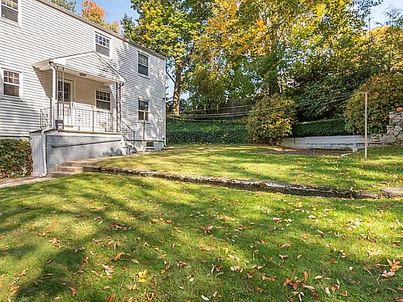5th image of 66 Hillview Ave