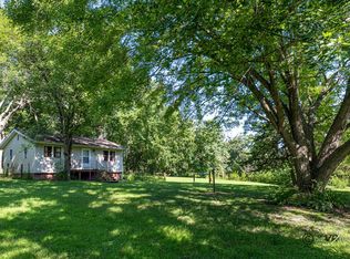 46 Oak Valley Dr, Elizabeth, IL 61028