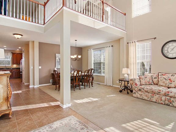 4th image of 9490 Farley Dr
