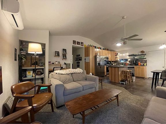 5th image of 144 Belmont Dr