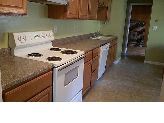 2nd image of 37 Yulan Barryville Rd