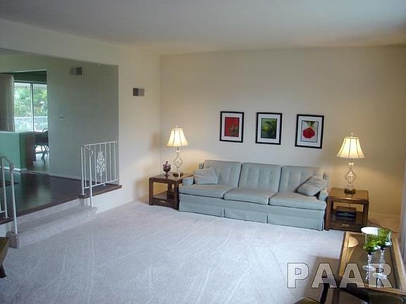 3rd image of 1636 W Gaylord Ave
