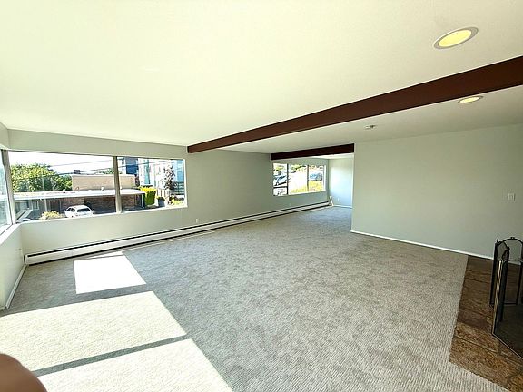 3rd image of 2334 W Plymouth St APT 3