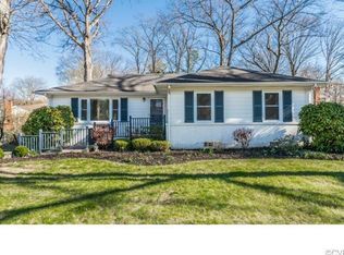 2083 Woodmont Dr, North Chesterfield, VA 23235