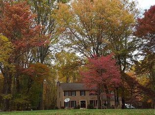 8401 Plum Creek Dr, Laytonsville, MD 20882