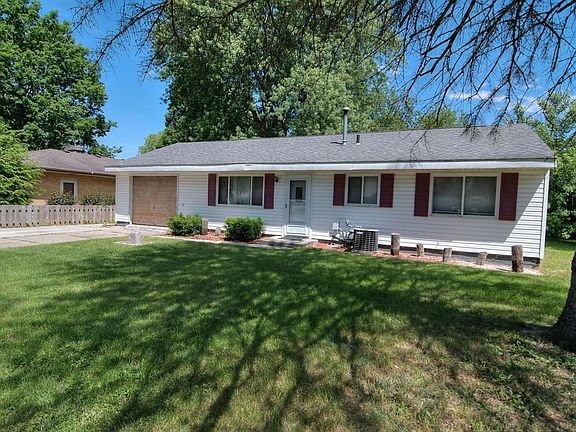 3rd image of 1307 Lawndale Ave