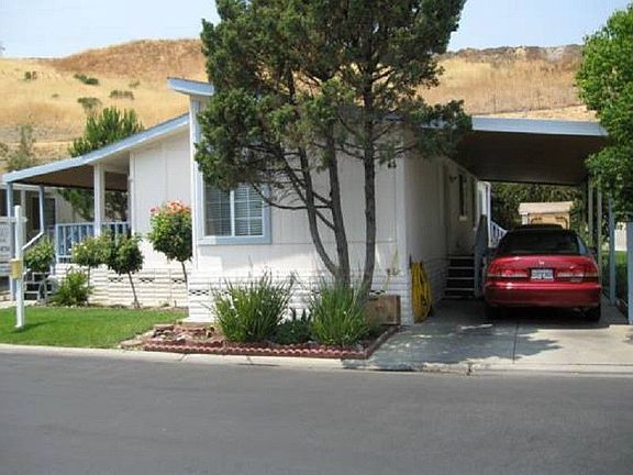 2nd image of 256 Chateau La Salle Dr #256