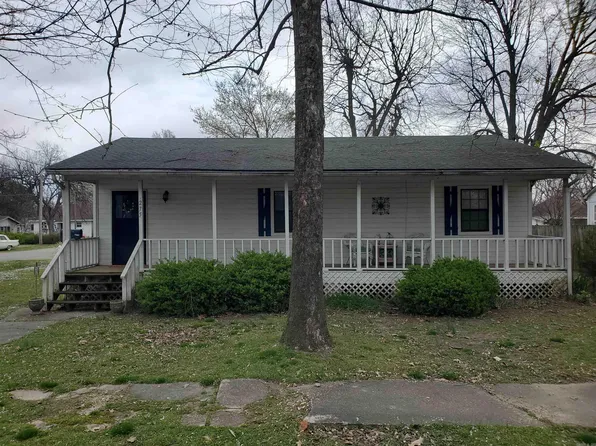 275 N Taylor St, Piggott, AR 72454