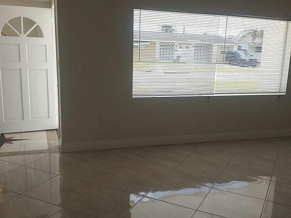 3rd image of 7751 Venetian St