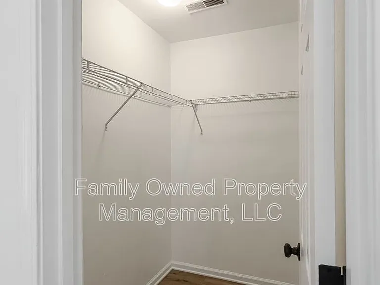 5208 Copley Cir — Photo 27