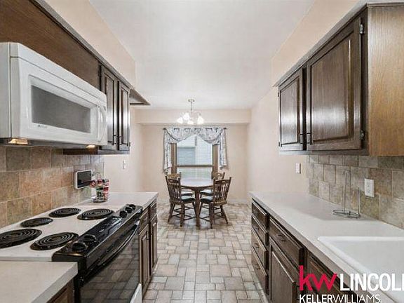 3rd image of 7010 Shamrock Rd