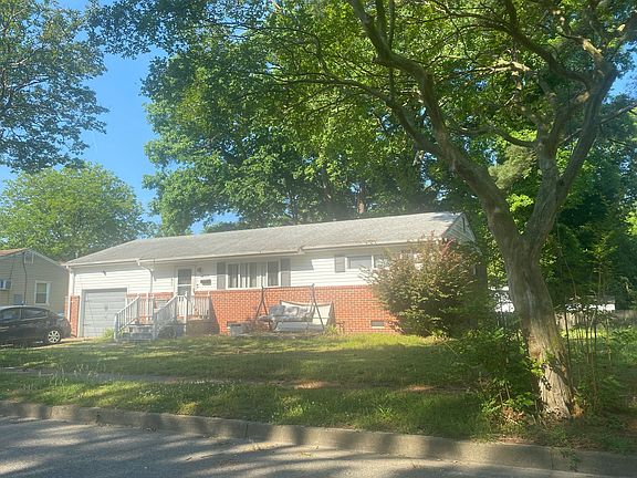 2nd image of 2627 Withers Ave