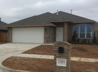 2301 Windsong Dr, Midwest City, OK 73130