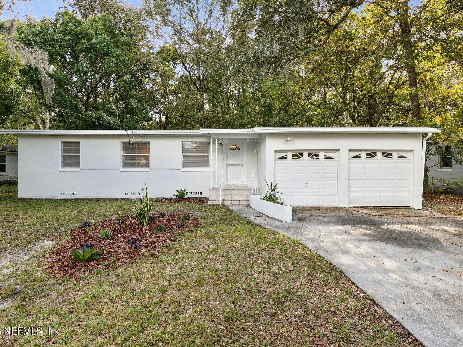 4 bed, 1801 sqft, $1,565 — Photo 1