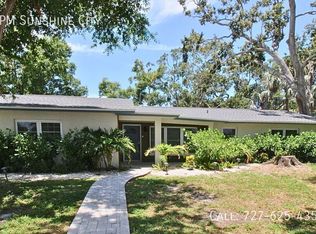 6400 Evergreen Ave, Seminole, FL 33772