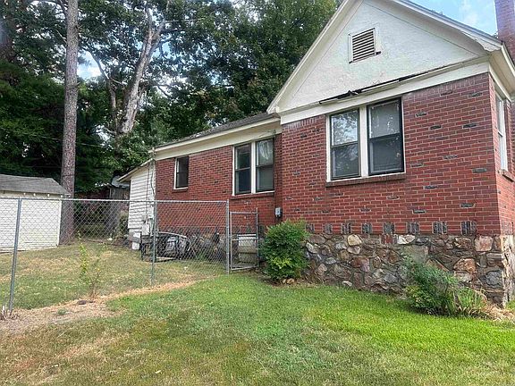 2nd image of 1515 Peyton St